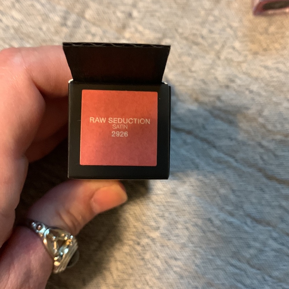 Makeup bundle - Picture 6 of 7
